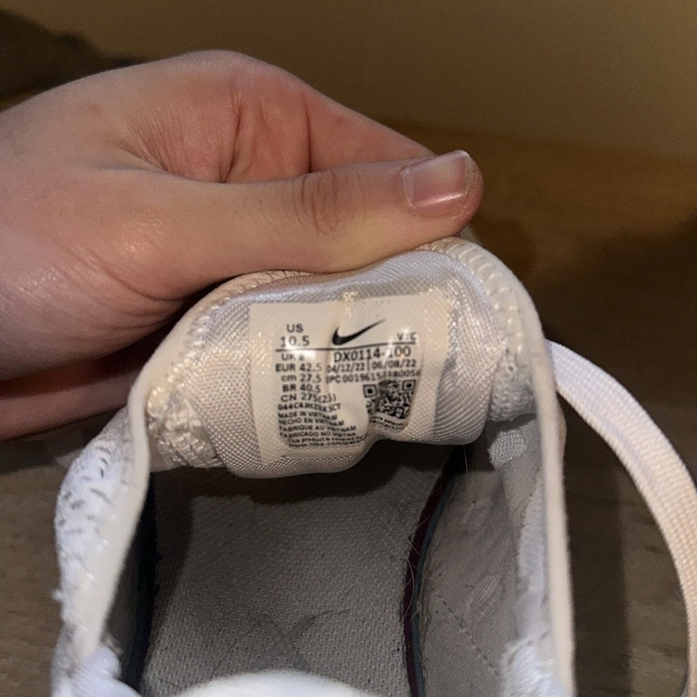Nike Air Max White and Gray Sneakers - Picture 6 of 6